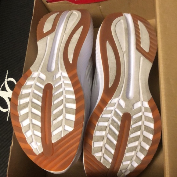 Saucony Shift 3 women size 6.5 - Picture 7 of 10